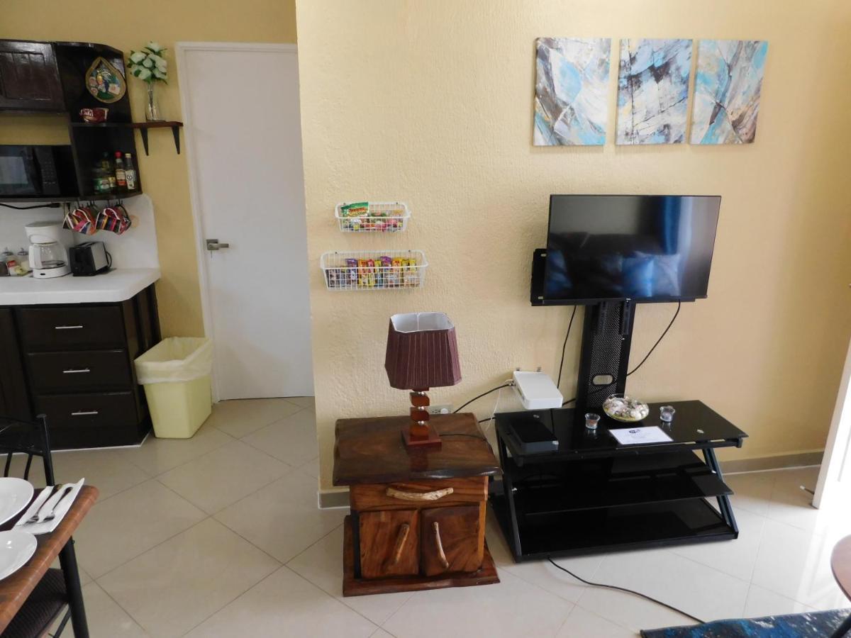 Condo Villa B27 Sleeps Five People - B28 Sleeps Six People - Price Includes Housekeeping Fees Not Taxes - Very Close To The Pool And Beach! Jaco Ngoại thất bức ảnh