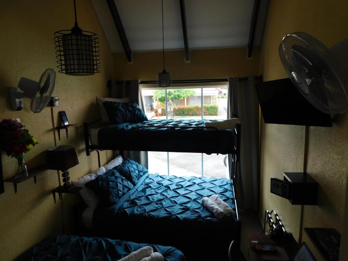 Condo Villa B27 Sleeps Five People - B28 Sleeps Six People - Price Includes Housekeeping Fees Not Taxes - Very Close To The Pool And Beach! Jaco Ngoại thất bức ảnh