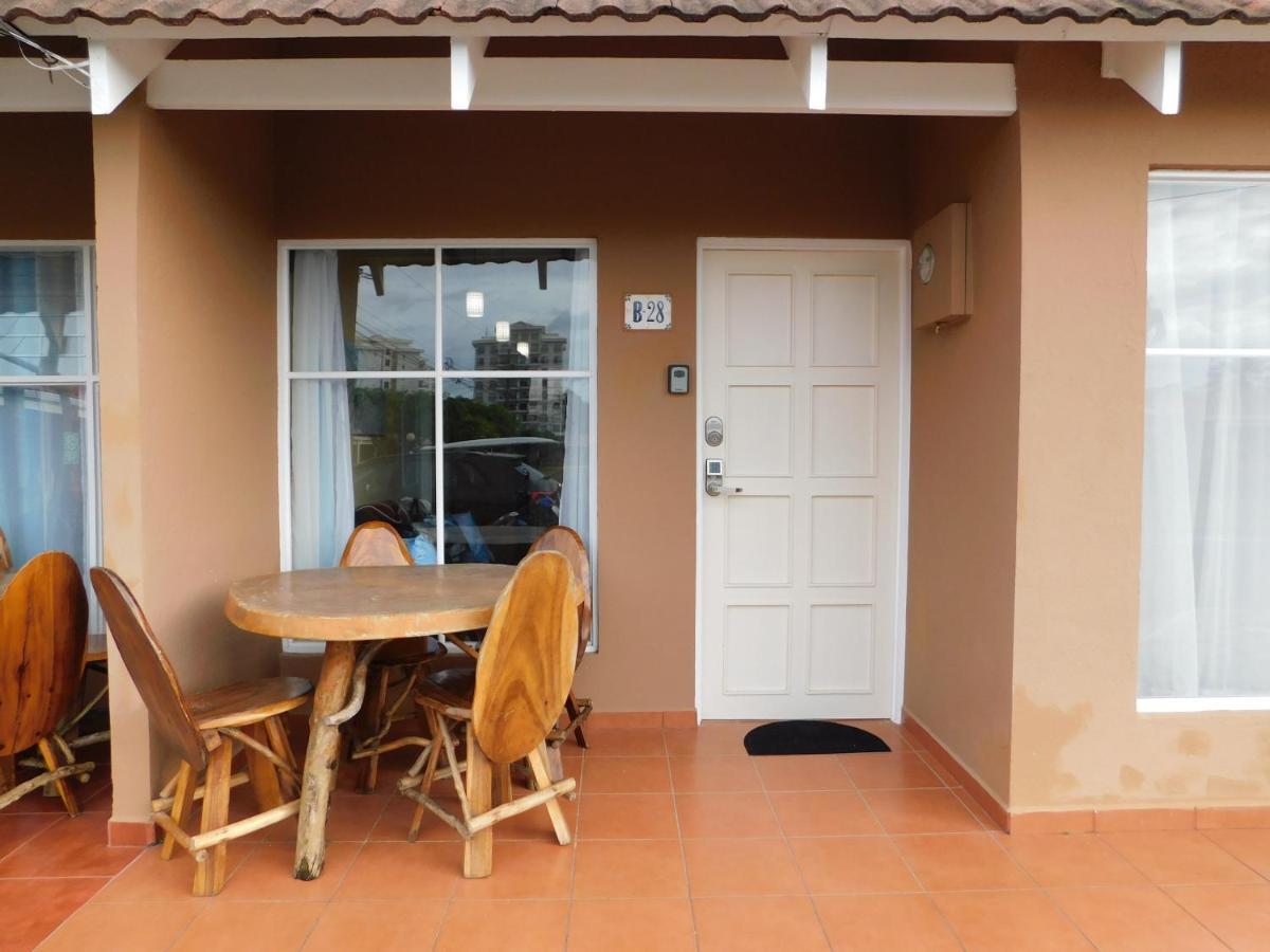 Condo Villa B27 Sleeps Five People - B28 Sleeps Six People - Price Includes Housekeeping Fees Not Taxes - Very Close To The Pool And Beach! Jaco Ngoại thất bức ảnh